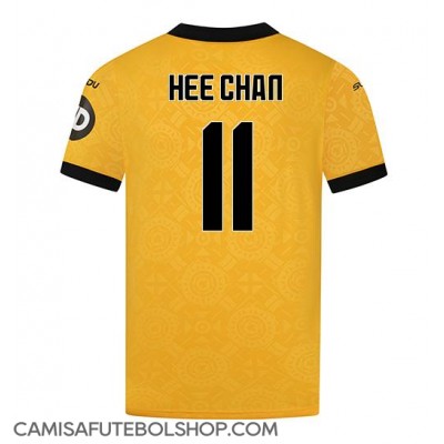 Camisa de time de futebol Wolves Hee-chan Hwang #11 Replicas 1º Equipamento 2025-26 Manga Curta Camisa de time de futebol Wolves Hee-chan Hwang #11 Replicas 1º Equipamento 2025-26 Manga Curta